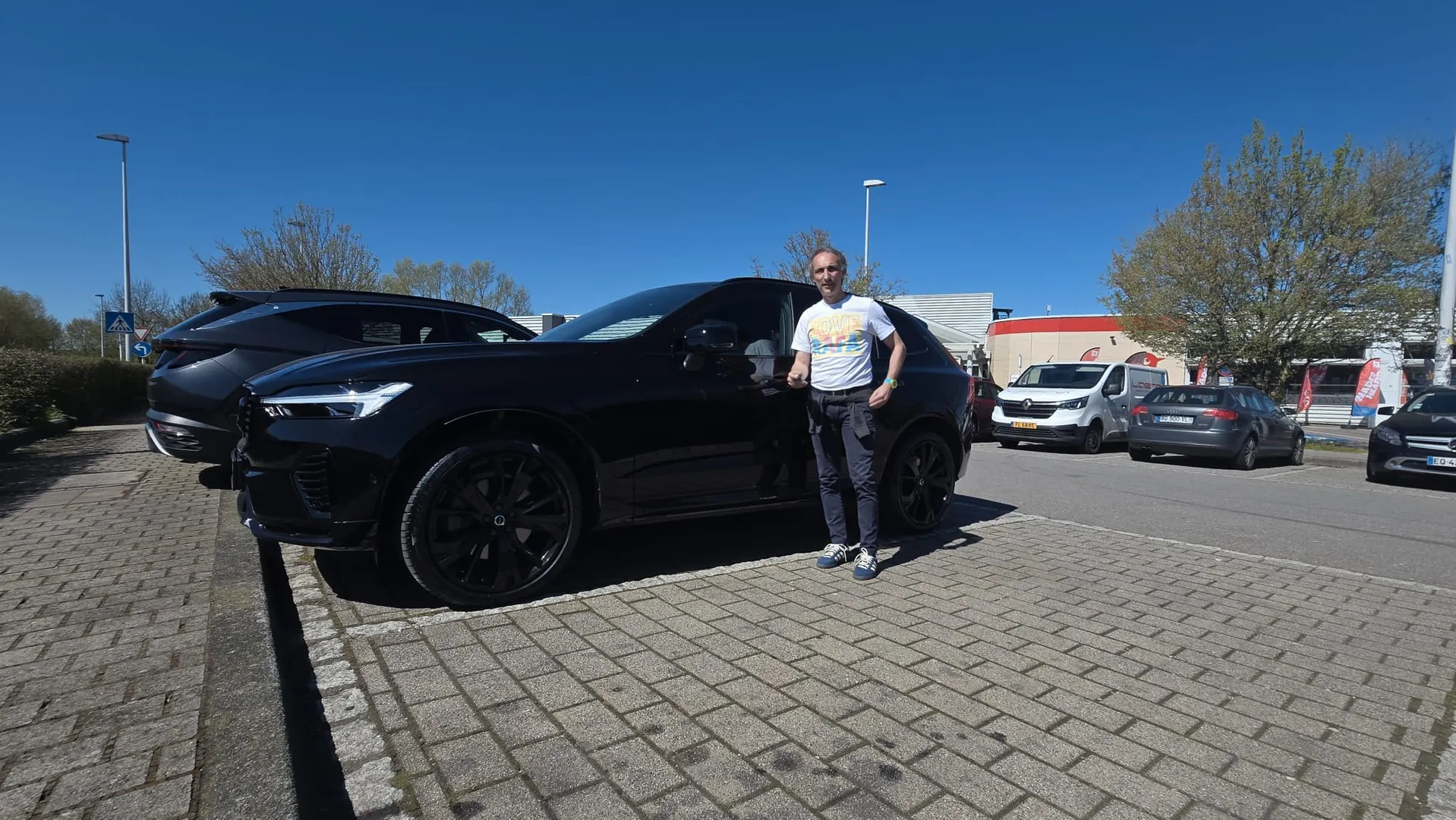 Volvo Xc60 2.0 B5 G AWD Black Edition Plus Dark AT