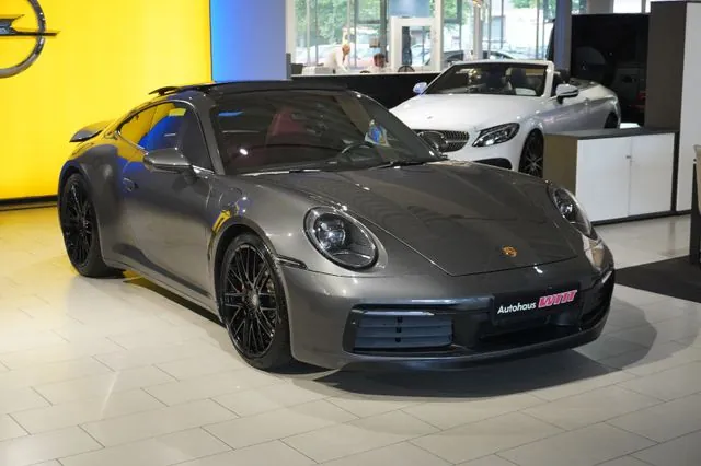 Porsche 911 Carrera 4S